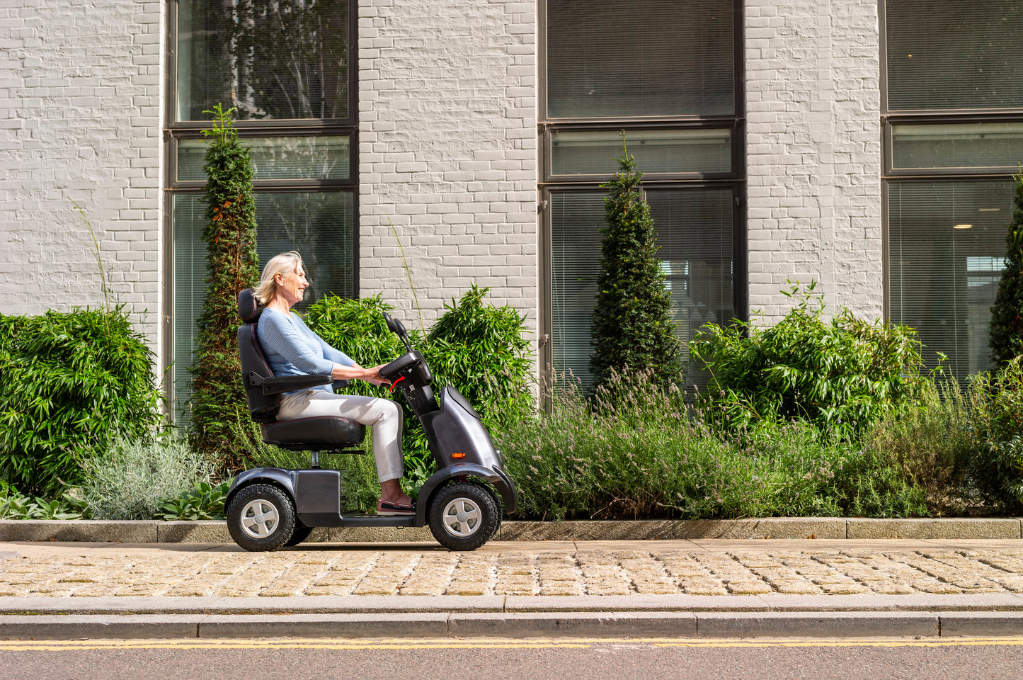 Breeze Midi 4 - 8 mph Mobility Scooter - MobilityCo