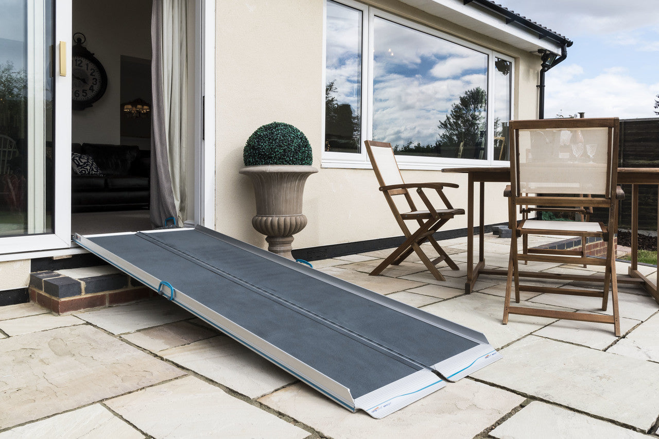 Aerolight Xtra - Premium Folding Suitcase Ramp - MobilityCo