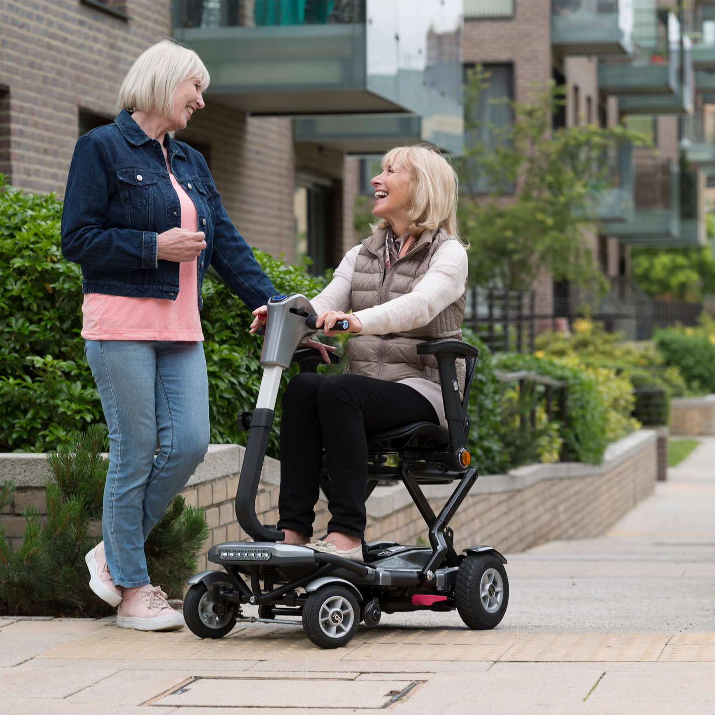 Minimo Autofold 4 mph Mobility Scooter - MobilityCo