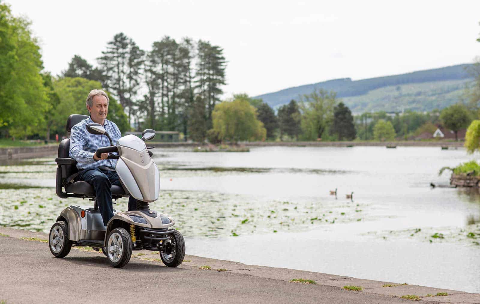 Agility 8 mph Mobility Scooter - MobilityCo