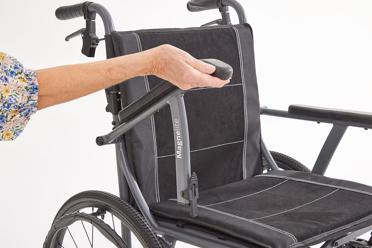 Magnelite Self Propel Wheelchair