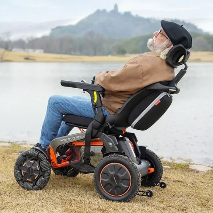Robooter E60 Pro GT All Terrain Folding Powerchair