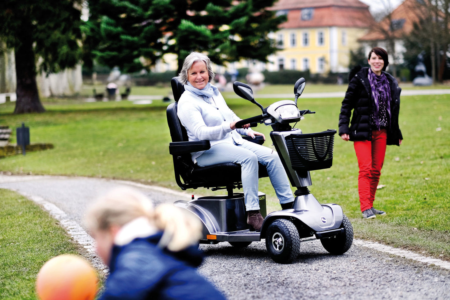 Sterling S425 - 8 mph Mobility Scooter - MobilityCo