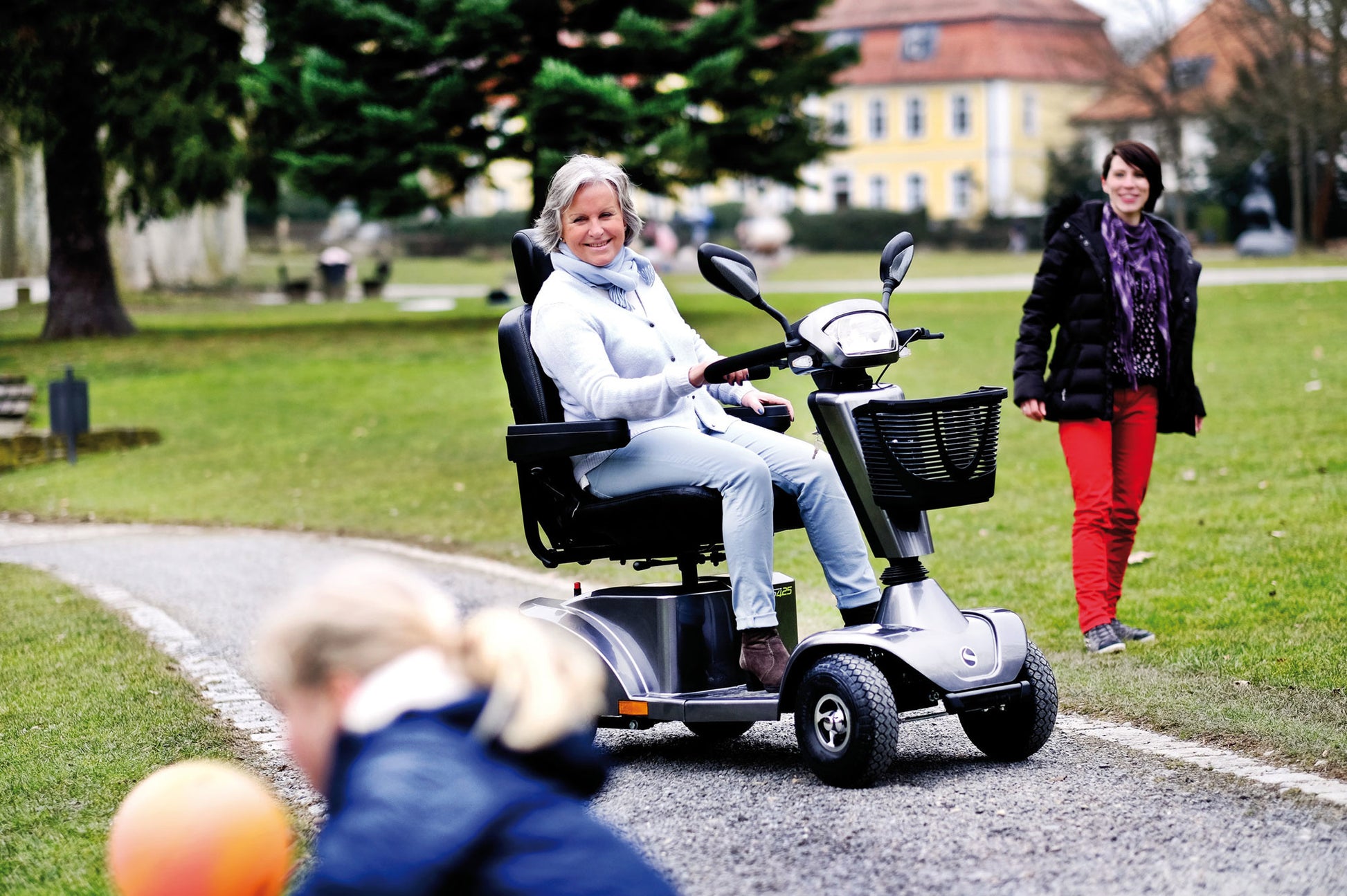 Sterling S425 - 8 mph Mobility Scooter - MobilityCo